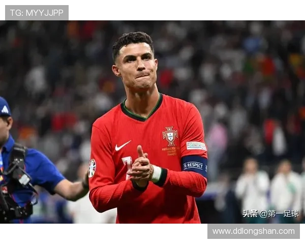 全球足球传奇人物回顾各国历史足球明星的辉煌与成就